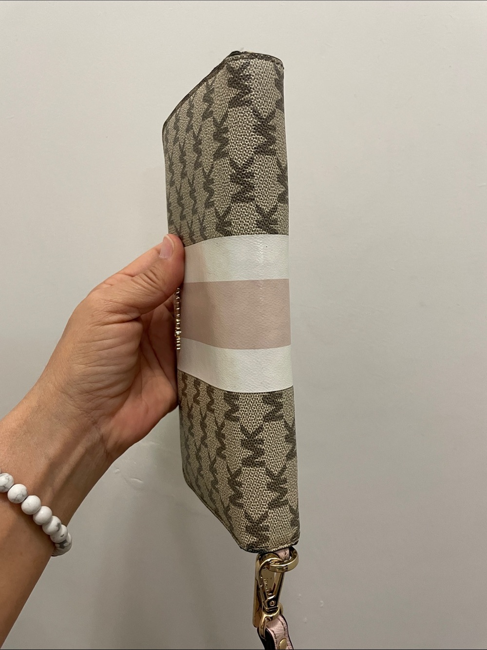 Michael Kors Beige Logo Zip Wallet with Pink & White Center Stripe - Picture 11 of 17